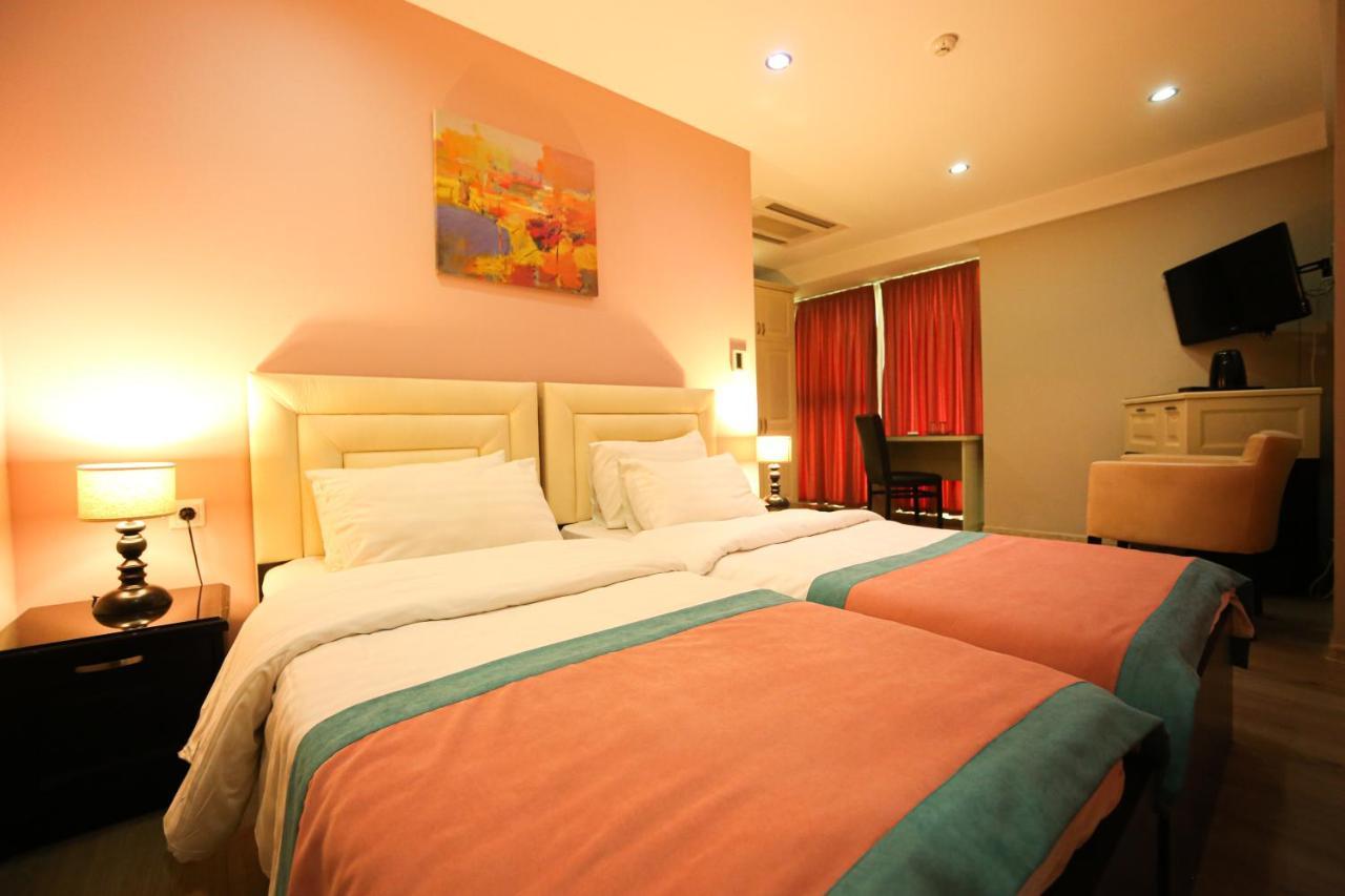 Dolabauri Hotel Tbilisi Esterno foto