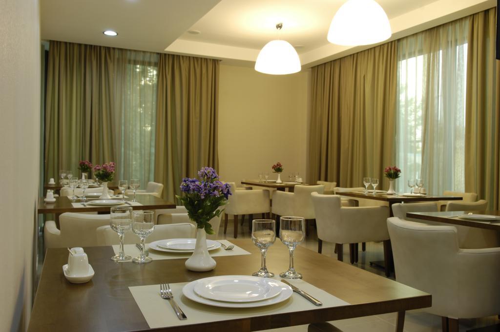 Dolabauri Hotel Tbilisi Esterno foto